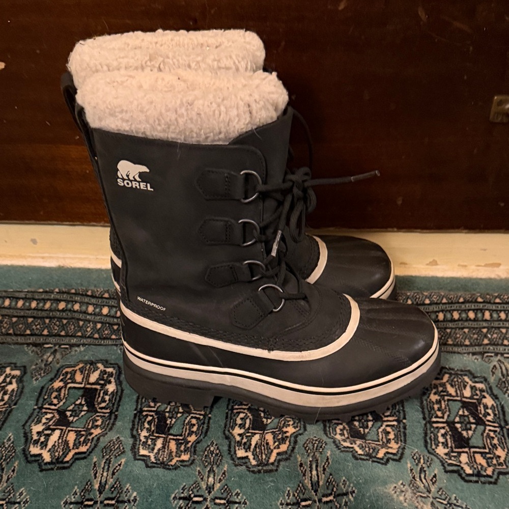 Sorel Black Boots with Cream Accents